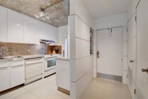 400 SE 10th St, Deerfield Beach, FL 33441, Sold 04/30/20