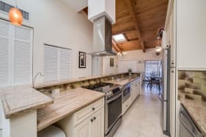 2645 Parkview Dr S, Hallandale Beach, FL 33009, Sold 06/08/20