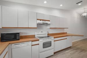 8419 SE Croft Cir, Hobe Sound, FL 33455, Sold 03/06/20