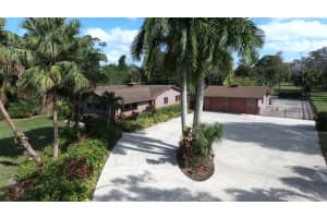 572 W Rambling Dr, Wellington, FL 33414, Sold 03/27/20