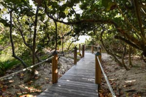 145 S Ocean Ave, Palm Beach Shores, FL 33404, Sold 08/18/20