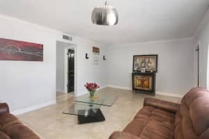 9050 NW 28th St, Coral Springs, FL 33065, Sold 07/21/20