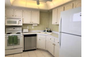 10 SE 13th St APT C3, Boca Raton, FL 33432, Sold 02/12/20