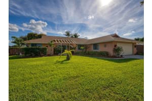 8182 SE Cumberland Cir, Hobe Sound, FL 33455, Sold 06/22/20