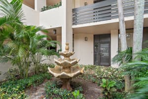 11390 12 Oaks Way, North Palm Beach, FL 33408, Sold 12/10/20