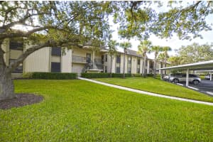 2 Plantation Dr, Vero Beach, FL 32966, Sold 08/03/20