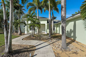 12974 SE Hibiscus Dr, Hobe Sound, FL 33455, Sold 07/03/20