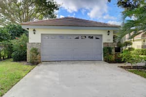 4300 Sherwood Forest Dr, Delray Beach, FL 33445, Sold 06/16/20
