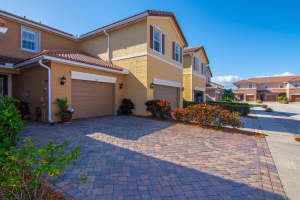 307 Versailles Ln, Vero Beach, FL 32960, Sold 02/21/20