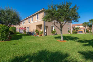 307 Versailles Ln, Vero Beach, FL 32960, Sold 02/21/20