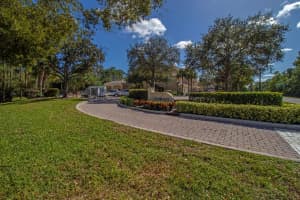 12643 SE Old Cypress Dr, Hobe Sound, FL 33455, Sold 04/17/20