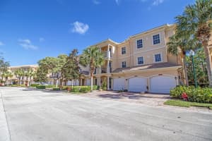 12643 SE Old Cypress Dr, Hobe Sound, FL 33455, Sold 04/17/20