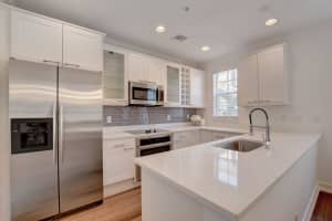 326 E Mallory Cir, Delray Beach, FL 33483, Sold 03/13/20