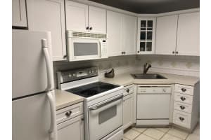 3545 S Ocean Blvd, South Palm Beach, FL 33480, Sold 04/29/20