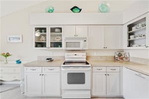 515 6th St, Vero Beach, FL 32962, Sold 04/13/20