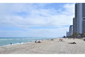 221 188th St, Sunny Isles Beach, FL 33160, Sold 11/04/20