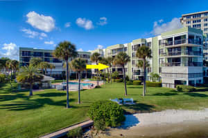 611 SE 7th St, Delray Beach, FL 33483, Sold 02/27/20