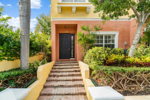 290 NE 5th Ave, Delray Beach, FL 33483, Sold 06/22/20