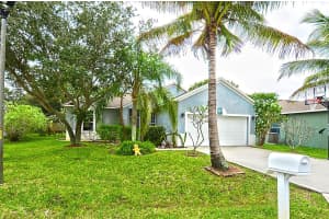 880 11th Dr, Vero Beach, FL 32960, Sold 04/10/20