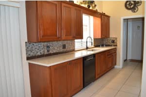 2830 Farragut Ln, West Palm Beach, FL 33409, Sold 08/19/20