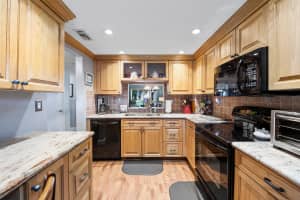 8735 Ramblewood Dr, Coral Springs, FL 33071, Sold 04/20/20