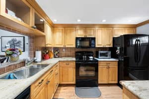 8735 Ramblewood Dr, Coral Springs, FL 33071, Sold 04/20/20