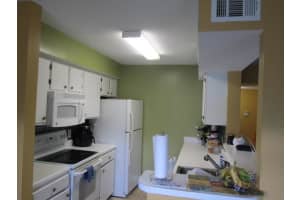 815 W Boynton Beach Blvd, Boynton Beach, FL 33426, Sold 03/12/20