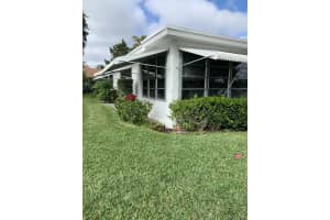 7373 W Oakridge Cir Bldg 12, Lantana, FL 33462, Sold 02/20/20