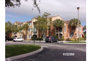 8070 N Nob Hill Rd, Tamarac, FL 33321, Sold 03/13/20