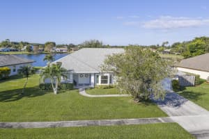 7391 Hazelwood Cir, Lake Worth, FL 33467, Sold 02/04/20