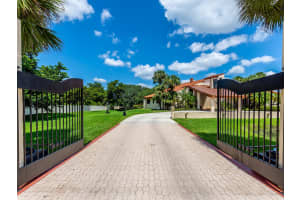11575 SW 37th Ct, Davie, FL 33330, Sold 10/07/20