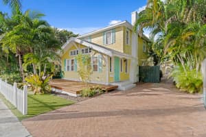 715 Palm St, West Palm Beach, FL 33401, Sold 08/19/20