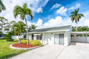4985 Collesium Dr, Lake Worth, FL 33463, Sold 03/31/20