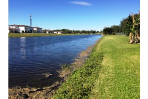 131 Sunflower Cir, Royal Palm Beach, FL 33411, Sold 10/23/20