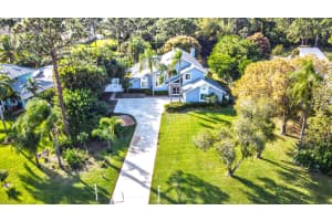 370 NE Town Terrace, Jensen Beach, FL 34957, Sold 03/13/20