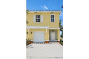 1112 NW 40th Terrace, Lauderhill, FL 33313, Sold 07/30/20