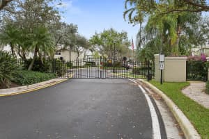 905 Kokomo Key Ln, Delray Beach, FL 33483, Sold 11/11/20