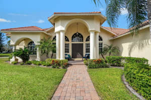 15660 Meadow Wood Dr, Wellington, FL 33414, Sold 05/22/20
