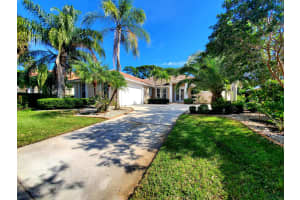 962 SW Lighthouse Dr, Palm City, FL 34990, Sold 07/15/20