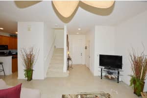 2553 Langrove Ln SW, Vero Beach, FL 32962, Sold 04/22/20