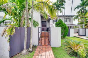 830 NW 106th Ave, Miami, FL 33172, Sold 08/25/20