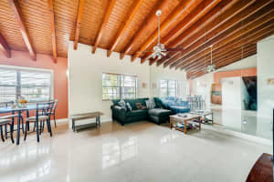 830 NW 106th Ave, Miami, FL 33172, Sold 08/25/20