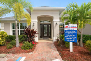 1354 Scarlet Oak Cir, Vero Beach, FL 32966, Sold 05/01/20