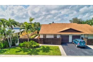 374 SW 27th Ave, Delray Beach, FL 33445, Sold 09/03/20