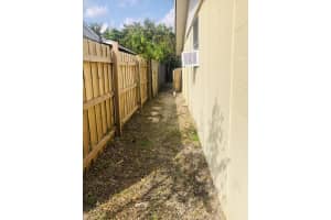 2009 Ardmore Rd, West Palm Beach, FL 33409, Sold 03/19/20