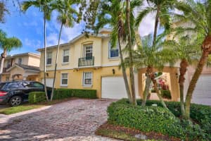 452 Capistrano Dr, Palm Beach Gardens, FL 33410, Sold 04/10/20