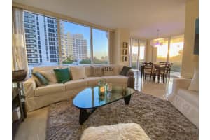 4779 Collins Ave, Miami Beach, FL 33140, Sold 08/11/20