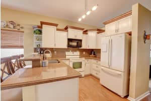 6340 Lansdowne Cir, Boynton Beach, FL 33472, Sold 04/24/20