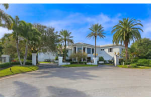 36 Rio Vista Dr, Sewall's Point, FL 34996, Sold 05/05/22