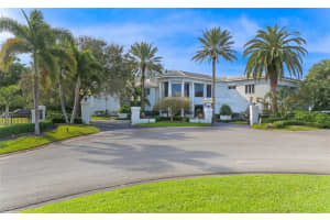 36 Rio Vista Dr, Sewall's Point, FL 34996, Sold 05/05/22